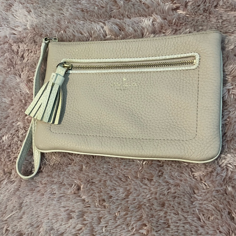 Kate Spade Wristlet!